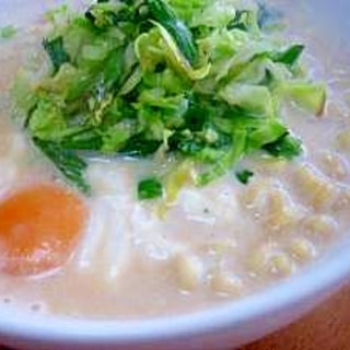 牛乳＋野菜deインスタント豚骨醤油ラーメン♪